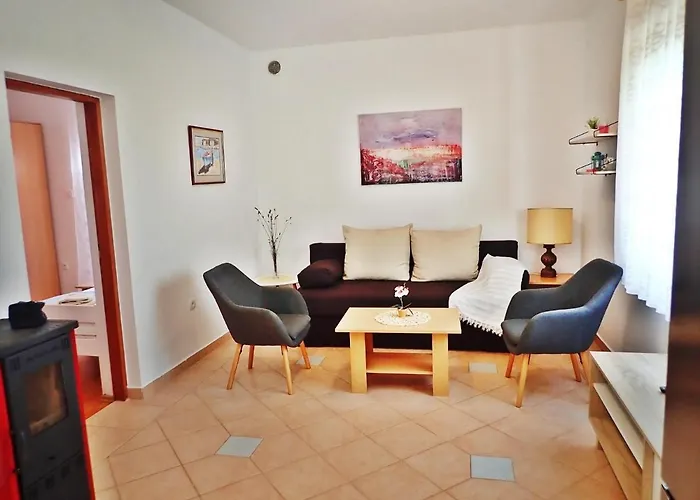 In Near Paklenica דירה סטאריגרד-פקלניצה